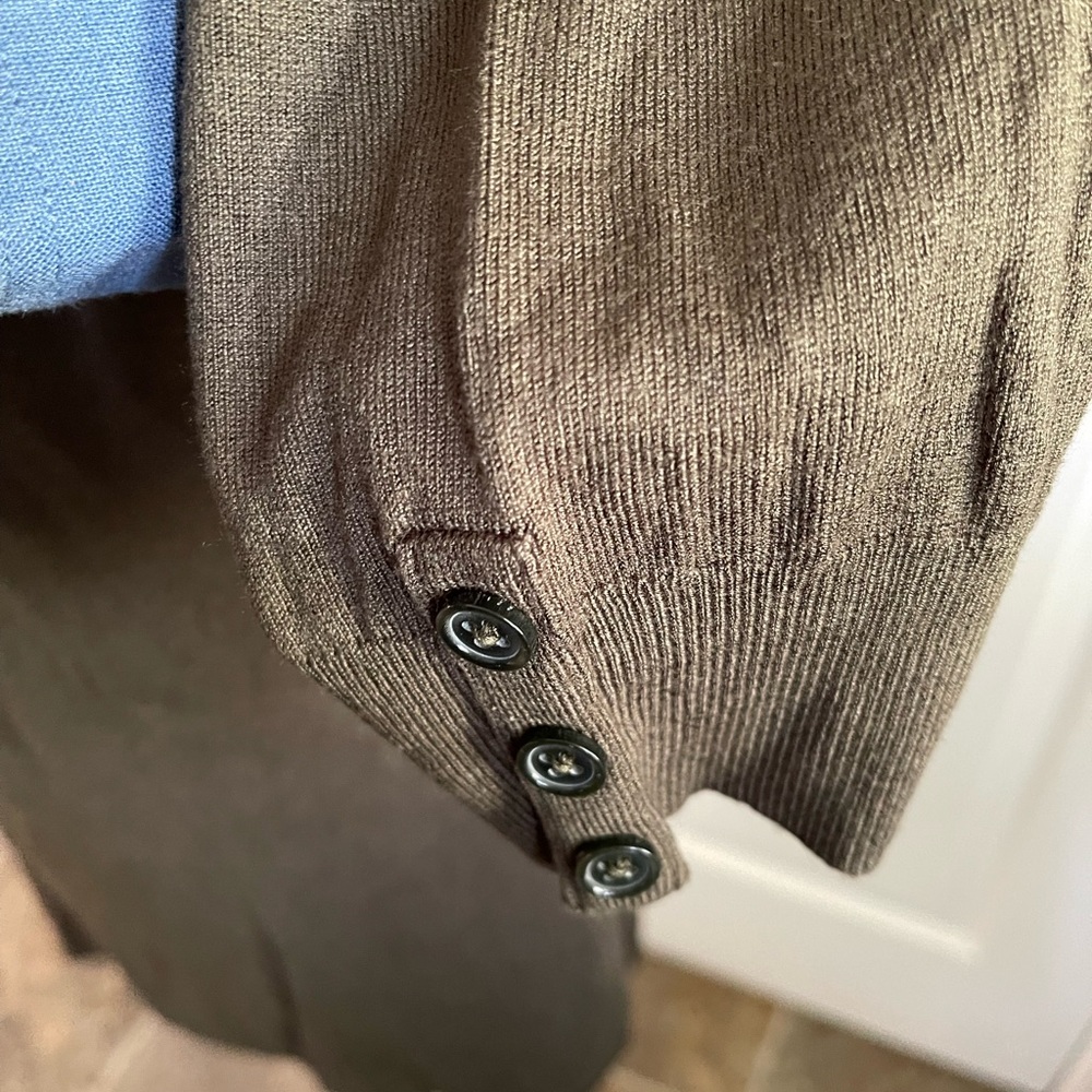 Olive Green Fitted 3/4 Sleeve Sweater - Picture 2 of 12